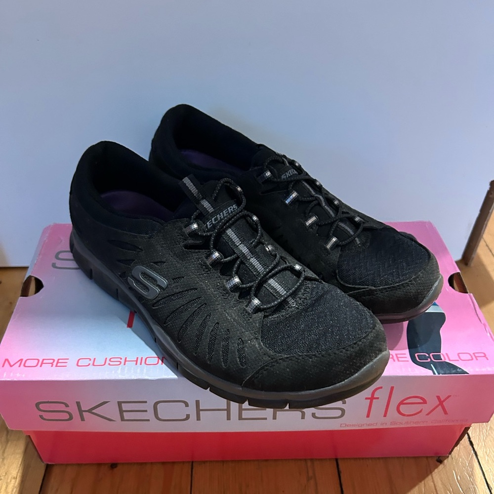 Skechers Flex In Motion Slip on Sneakers Black Women’s Size 7.5